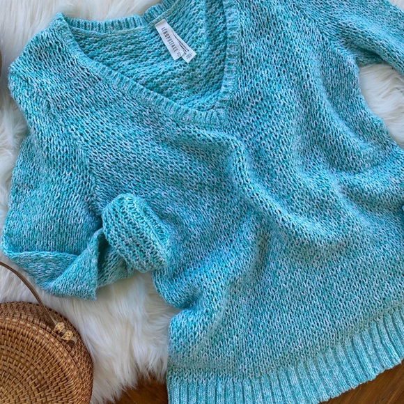 Beachy Sweater - Picture 3 of 6